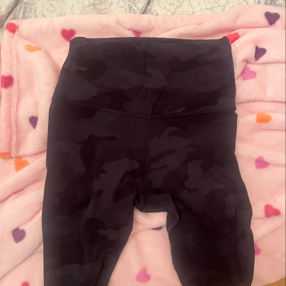 Lululemon black camo print align leggings size 4